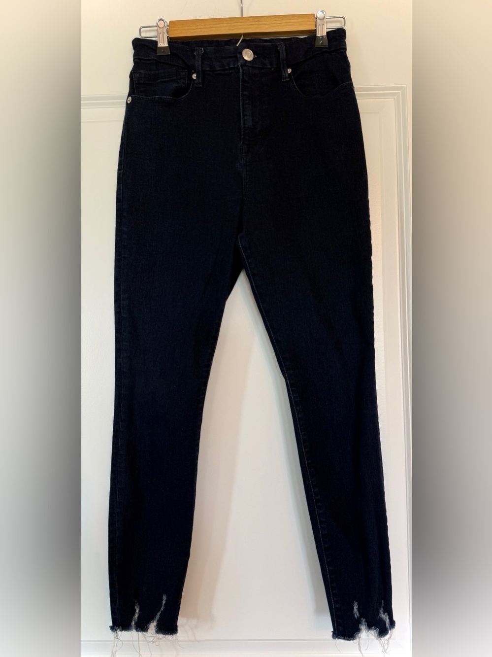 Gianni Bini Women's SkinnyJeans in Indigo Blue Distressed Hem